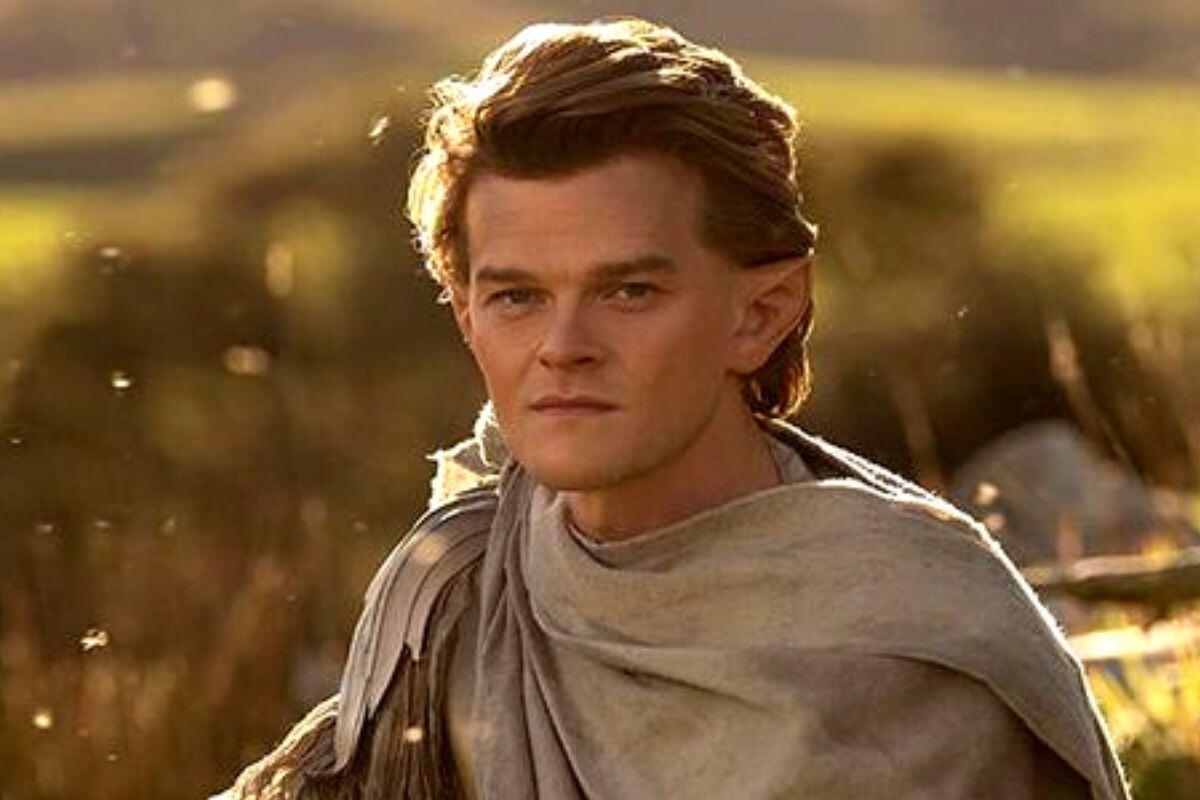 Robert Aramayo interpretando a Elrond en "El señor de los anillos: Los anillos de poder" (Foto: Amazon Studios)