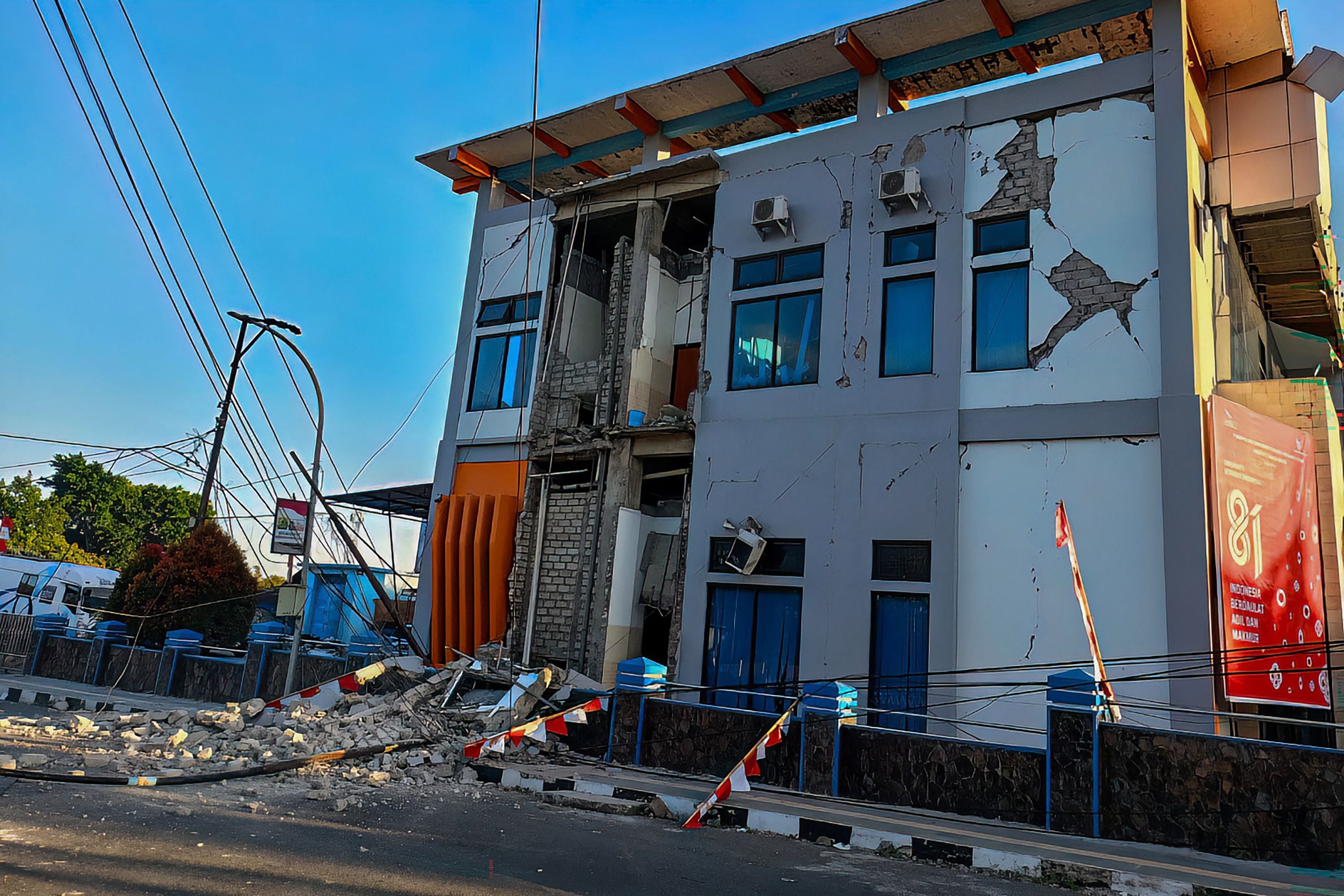 Impactantes imágenes del terremoto en Indonesia. (Fotos: AFP)