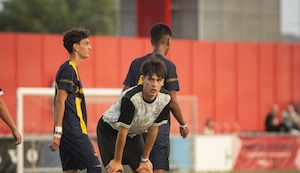 Nació en España, su padre es argentino, su madre peruana y él quiere vestir la ‘Rojiblanca’