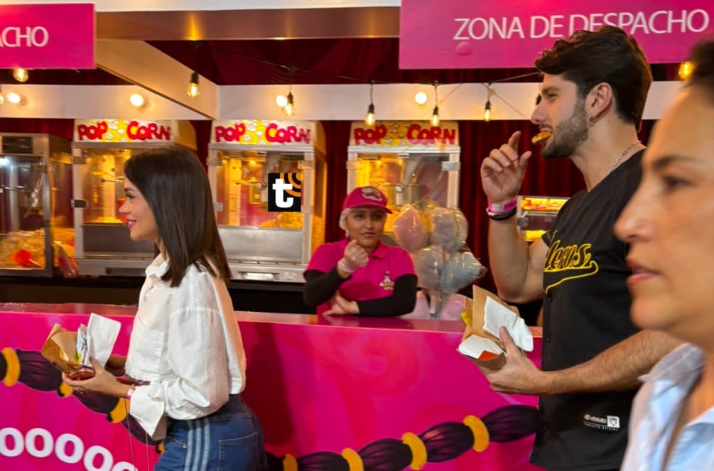 Mayra Goñi y su colega Rodrigo Brand fueron captados en abril dándose un beso. Fotos y video: Lady Gamarra.