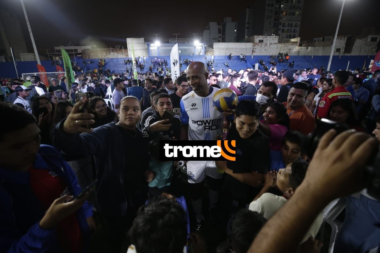 Cuto Guadalupe recibió el cariño del público tras regresar al Perú. (Foto: César Bueno/TROME).