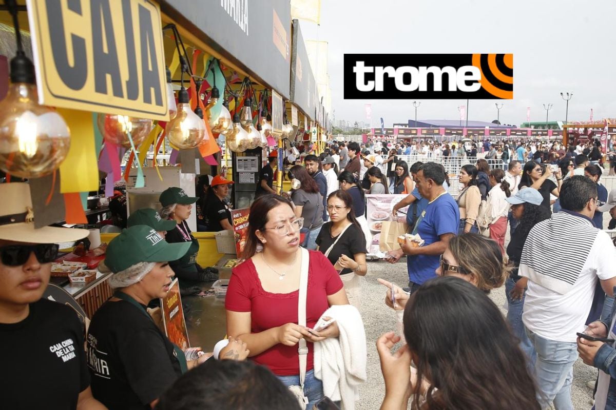 Los visitantes recorrieron la propuesta gastronómica de la feria. Foto: César Campos/Trome.