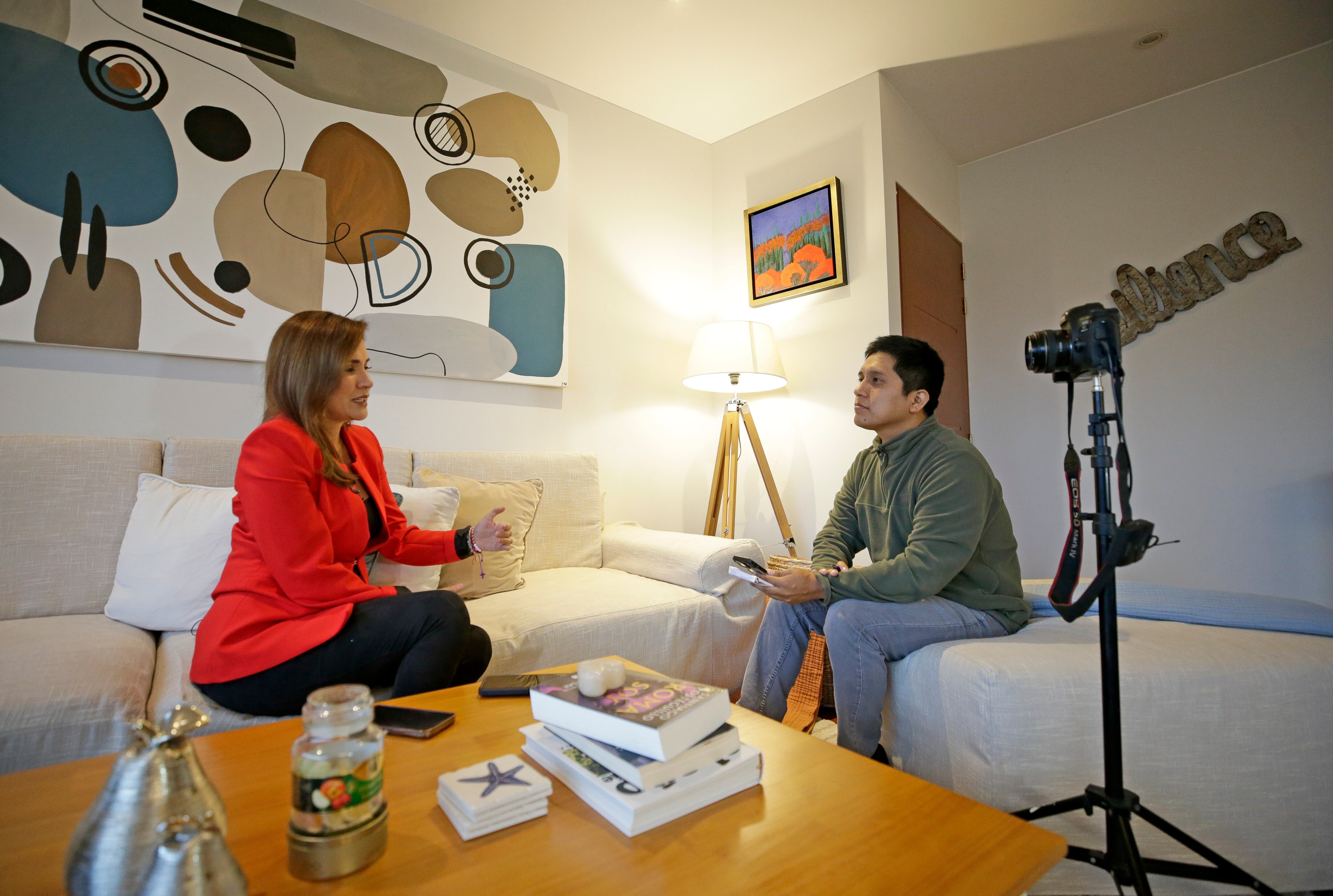 La periodista dice que sería peligroso que un candidato como Antauro llegue al poder. (Foto: César Bueno)