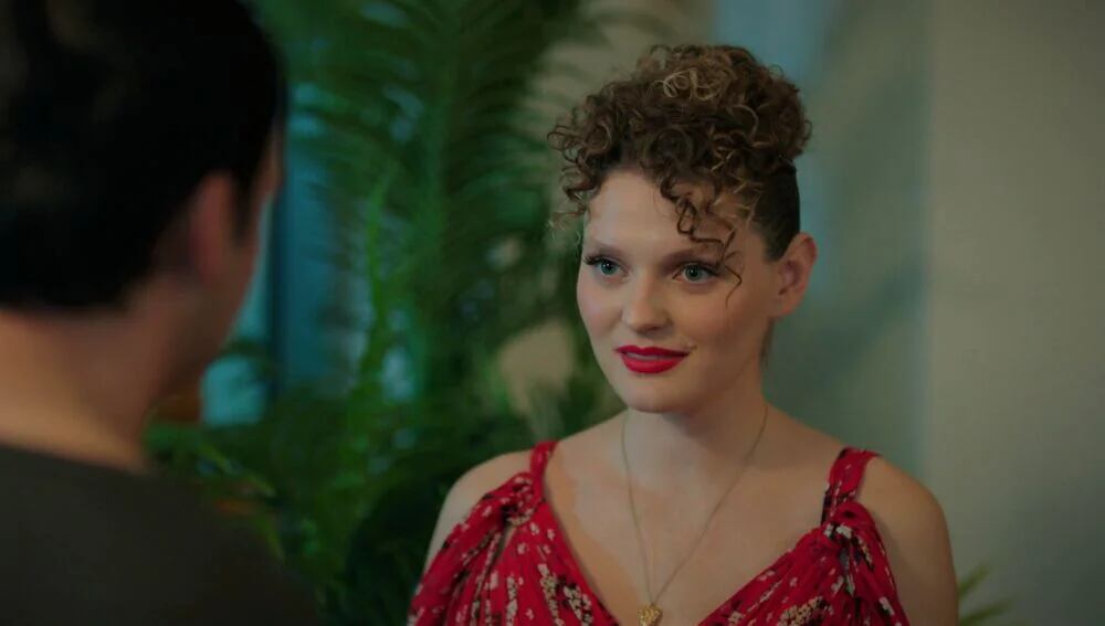 Oğulcan duda de Harika en la telenovela turca "Hermanos" (Foto: NG Medya)