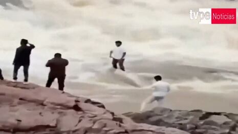 India: trágico final de influencer al grabar video en una cascada