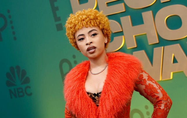 US rapper Ice Spice arrives for the 2024 People's Choice awards at the Barker Hangar in Santa Monica, California, February 18, 2024. (Photo by Michael TRAN / AFP)