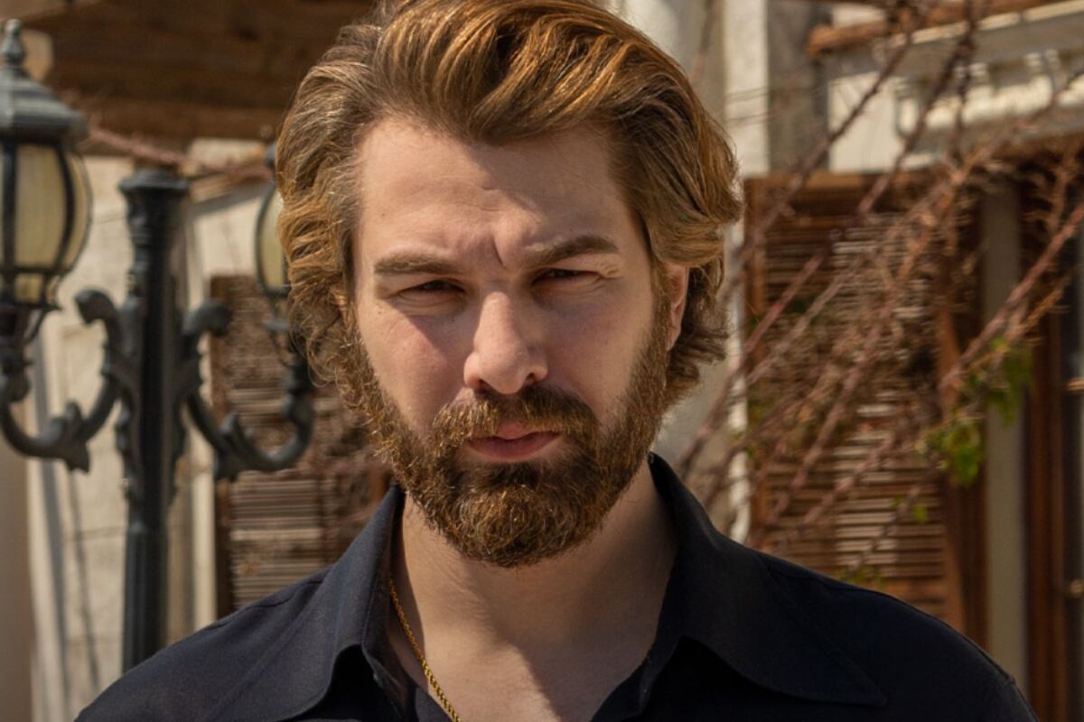 Fikret es el verdadero hijo de Adnan Yaman. Así lo revela en "Tierra amarga" (Foto: Tims & B Productions)