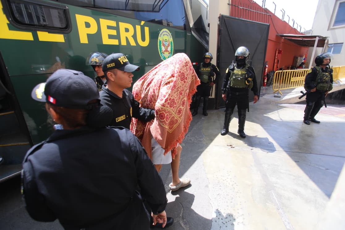 Los escolares acusados de presunta violación sexual del colegio Liceo Naval Almirante Guise afrontan un pedido de 4 meses de internamiento preventivo. (Foto: Violeta Ayasta/ GEC)