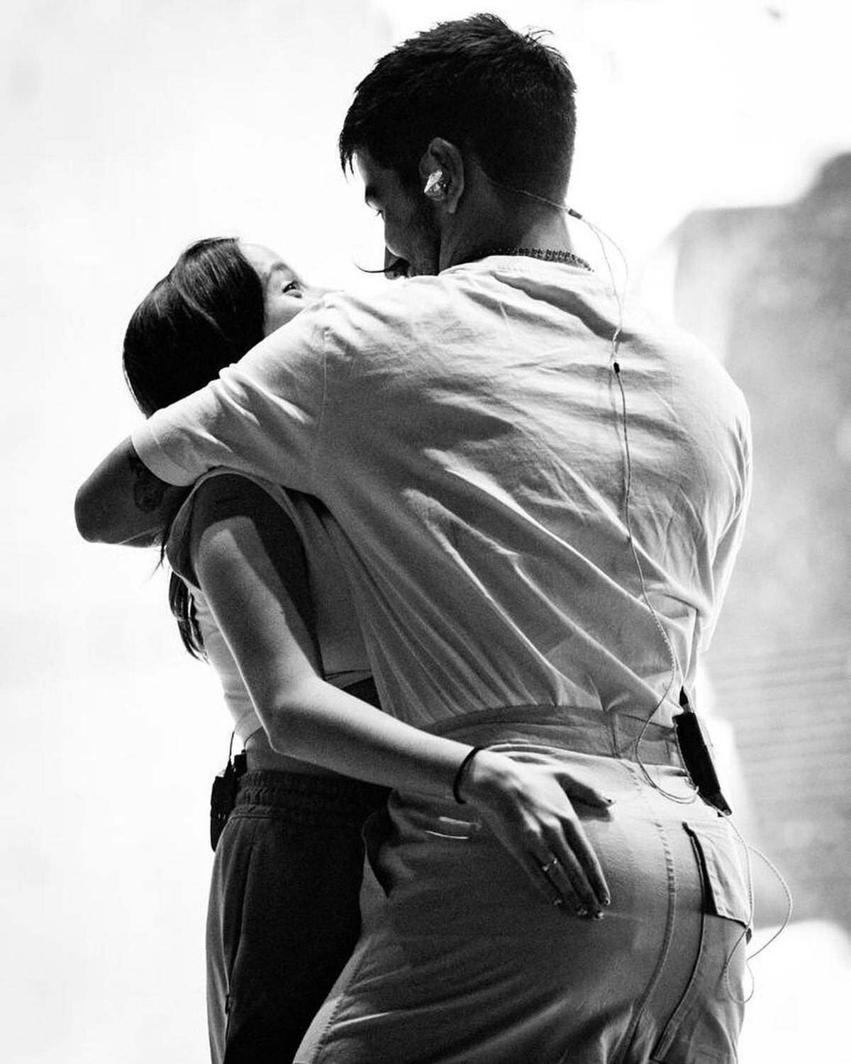 Una de las fotos del concierto que ofreció Camilo en Madrid a finales de junio. Evaluna se animó a salir al escenario y cantar un momento con él (Foto: Evaluna Montaner / Instagram)