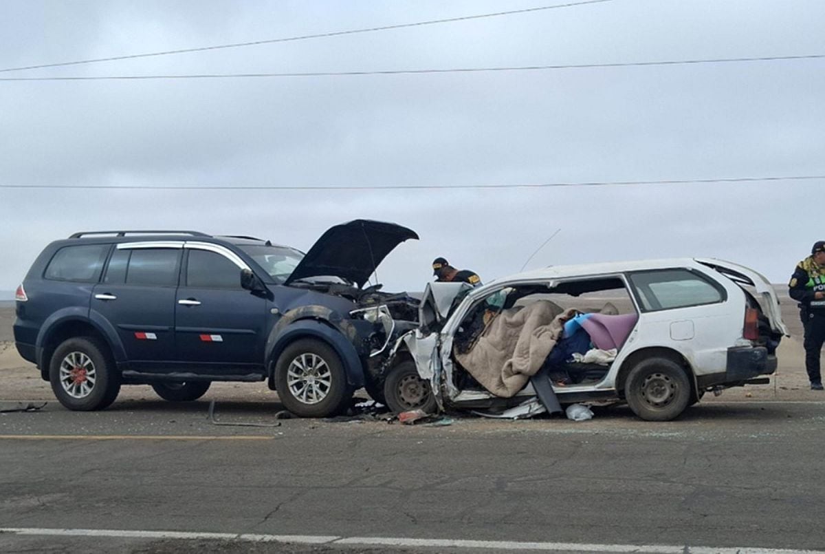 El choque frontal dejó cinco muertos en la Panamericana Sur, en Ica. (Foto: Andina)