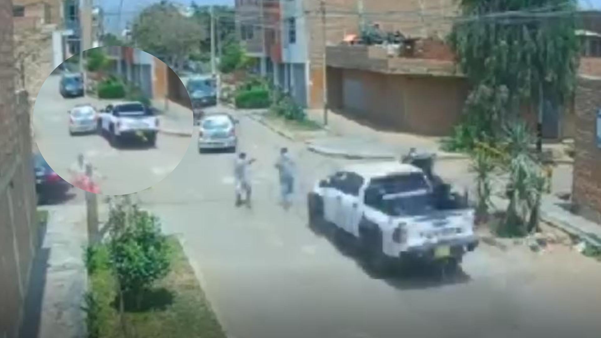 Trujillo: Chofer escapa de asaltantes realizando arriesgada maniobra.