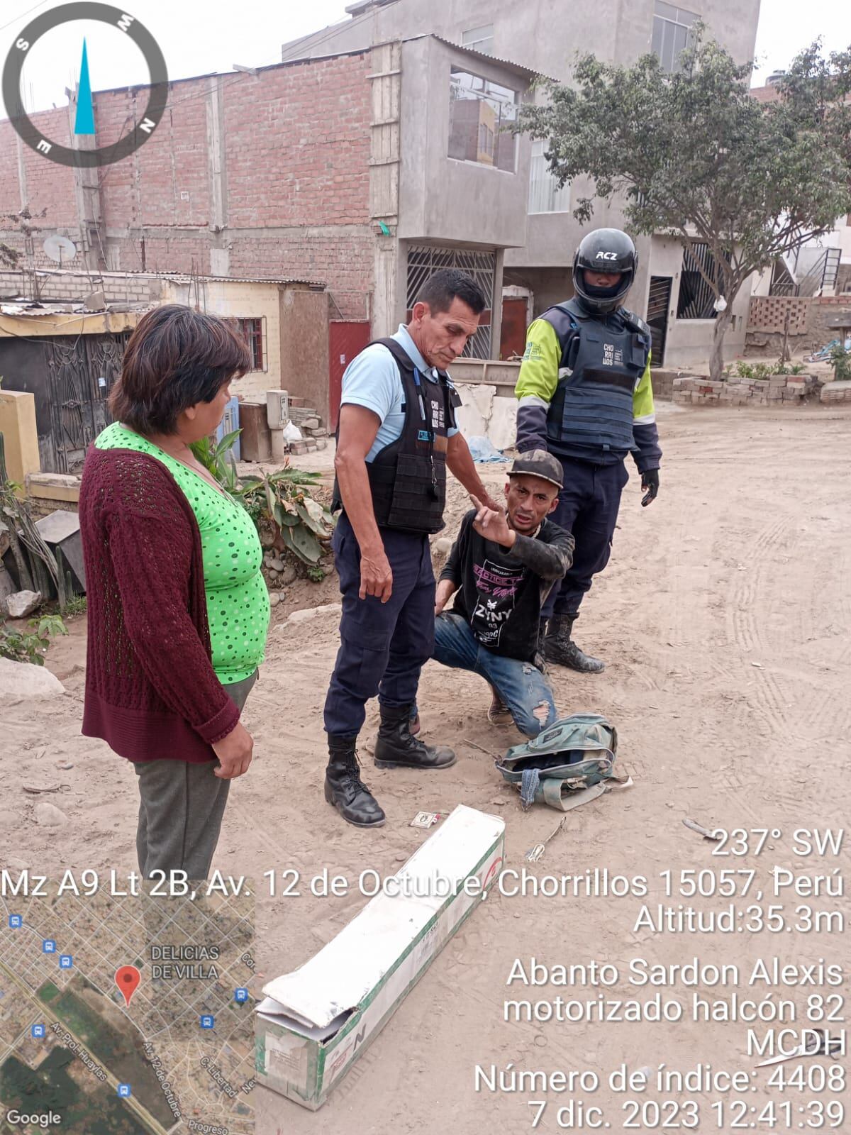 Momento en que los serenos realizaron el arresto ciudadano.