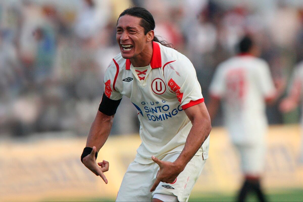 Carlos Galván brilló en Universitario. (Foto GEC Archivo)