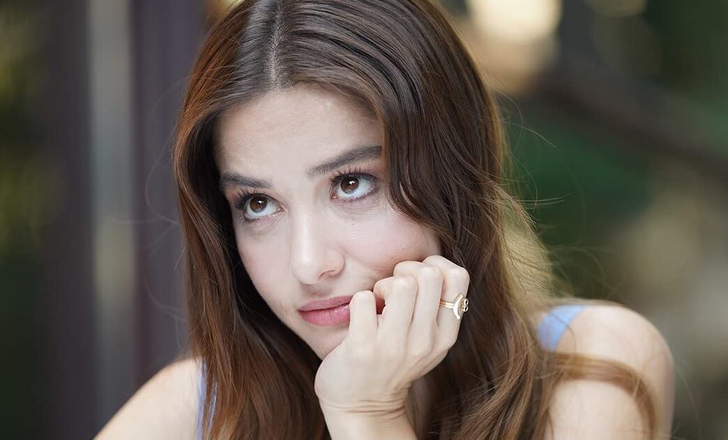 Ezgi İnal es interpretada por la actriz Özge Gürel.