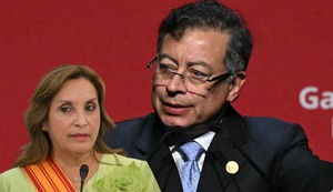 Gustavo Petro arremete contra Dina Boluarte tras vacancia: “La traición se la pagaron con traición”
