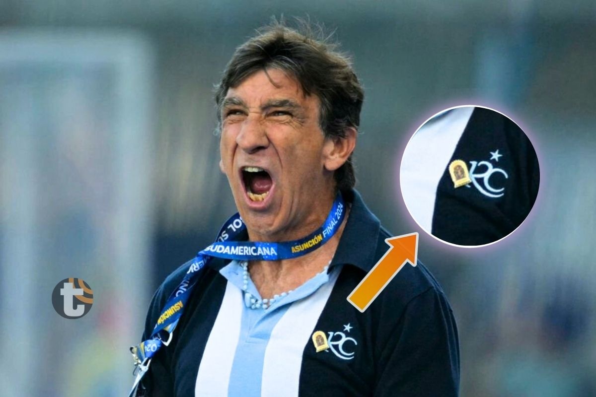 Gustavo Costas festeja y luce imagen del Señor de los Milagros en el pecho (Foto: AP)