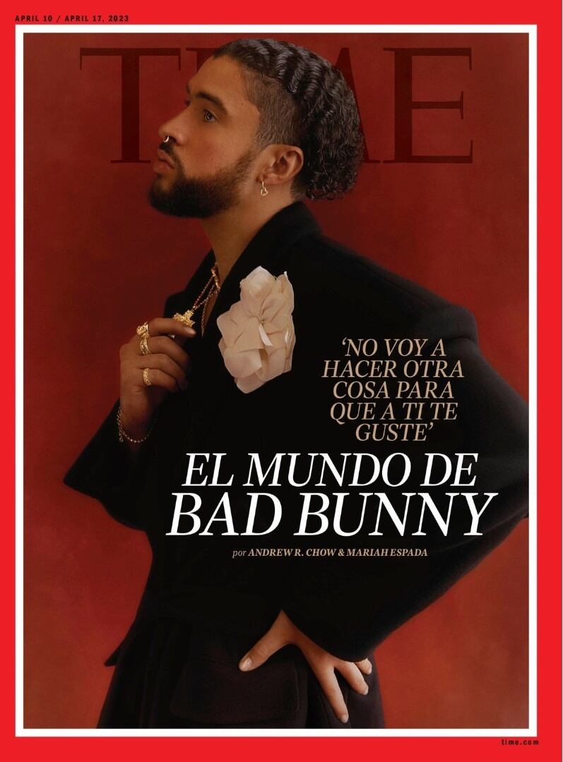Bad Bunny dejó claro que no le gusta que sus seguidores se acerquen a él solamente para pedirle una foto (Foto: revista Time)