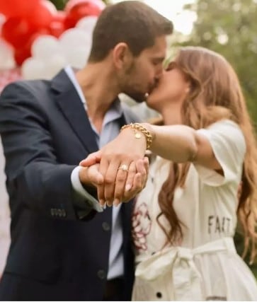 Ambos oficializaron su noviazgo el pasado viernes (Paulina Goto / Instagram)