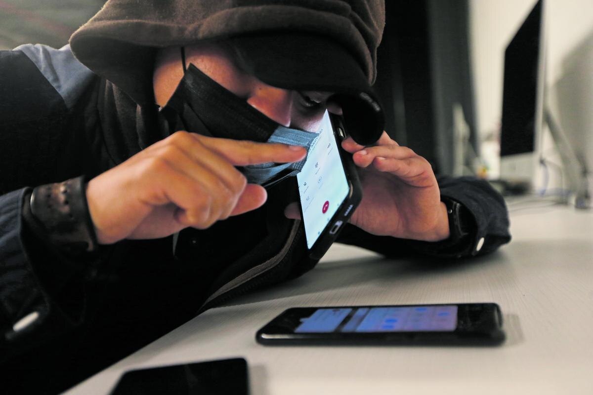 Evita brindar ciertos datos como tu nombre completo, dirección, nombres de seres queridos, lugar de trabajo, fechas especiales, entre otros, ya que hoy en día es muy fácil que accedan a tu información privada con este tipo de información.