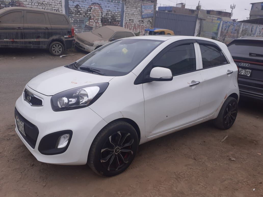 El joven venezolano Alberto Rafael Mata Rojas (36), murió baleado en medio de un feroz enfrentamiento entre bandas de extranjeros. (Fotos: Mónica Rochabrum/Trome)