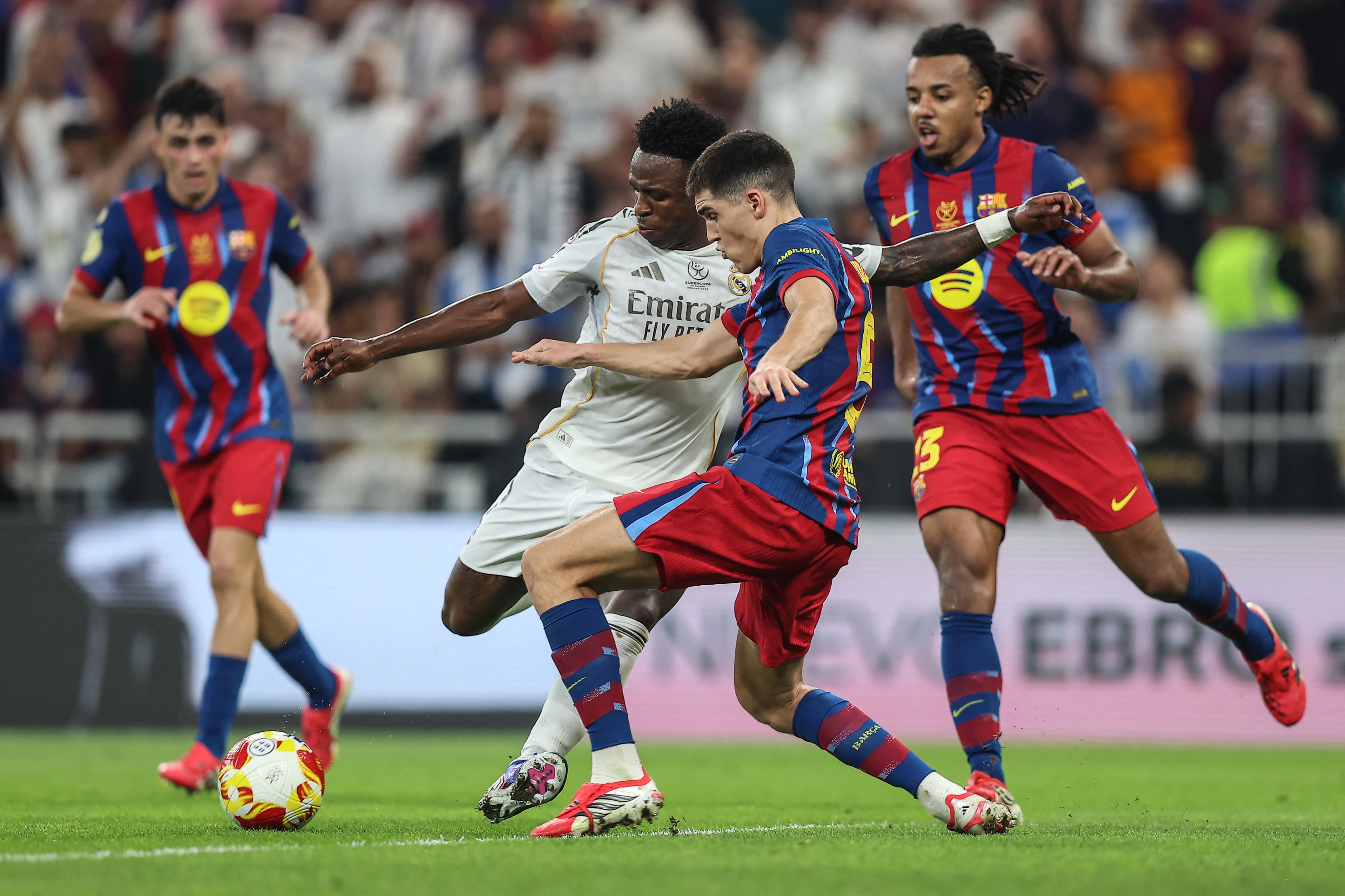 Barcelona vs. Real Madrid por la Supercopa de España | Foto: Fadel SENNA / AFP)