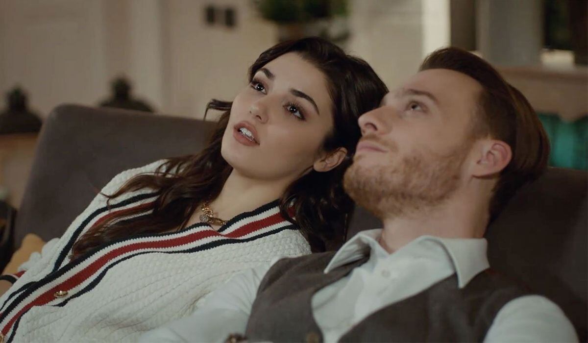 Desde el primer momento, la pareja ha enamorado a los televidentes que siguen la exitosa telenovela turca. (Foto: Fox Turquía)