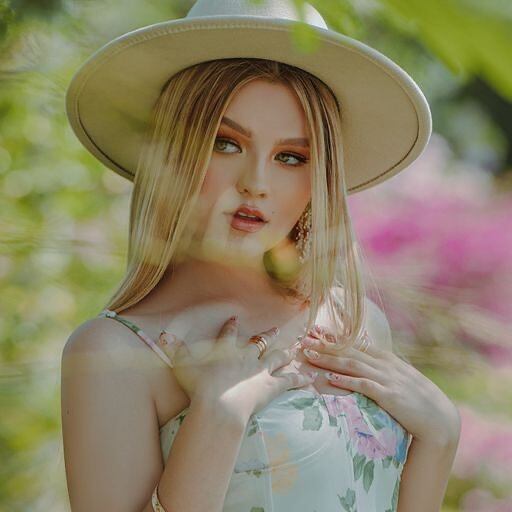 La actriz es muy activa en sus redes sociales (Foto: Isabella Tena / Instagram)