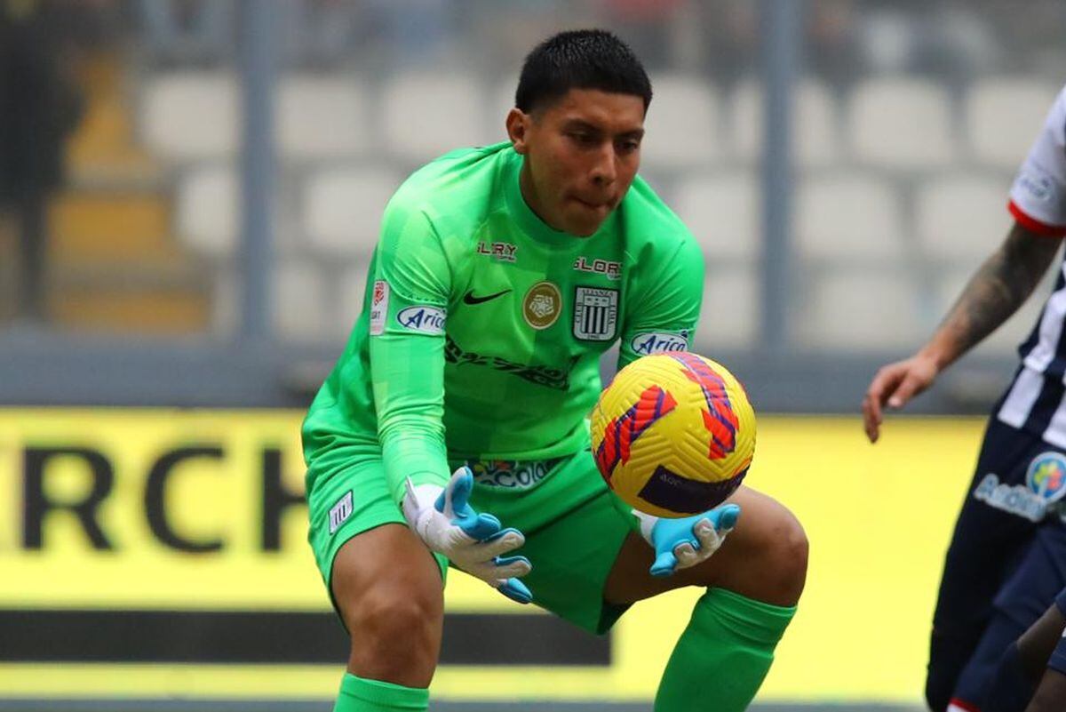 Franco Saravia tomó el titularato ante el presente de Ángelo Campos (Foto: GEC)