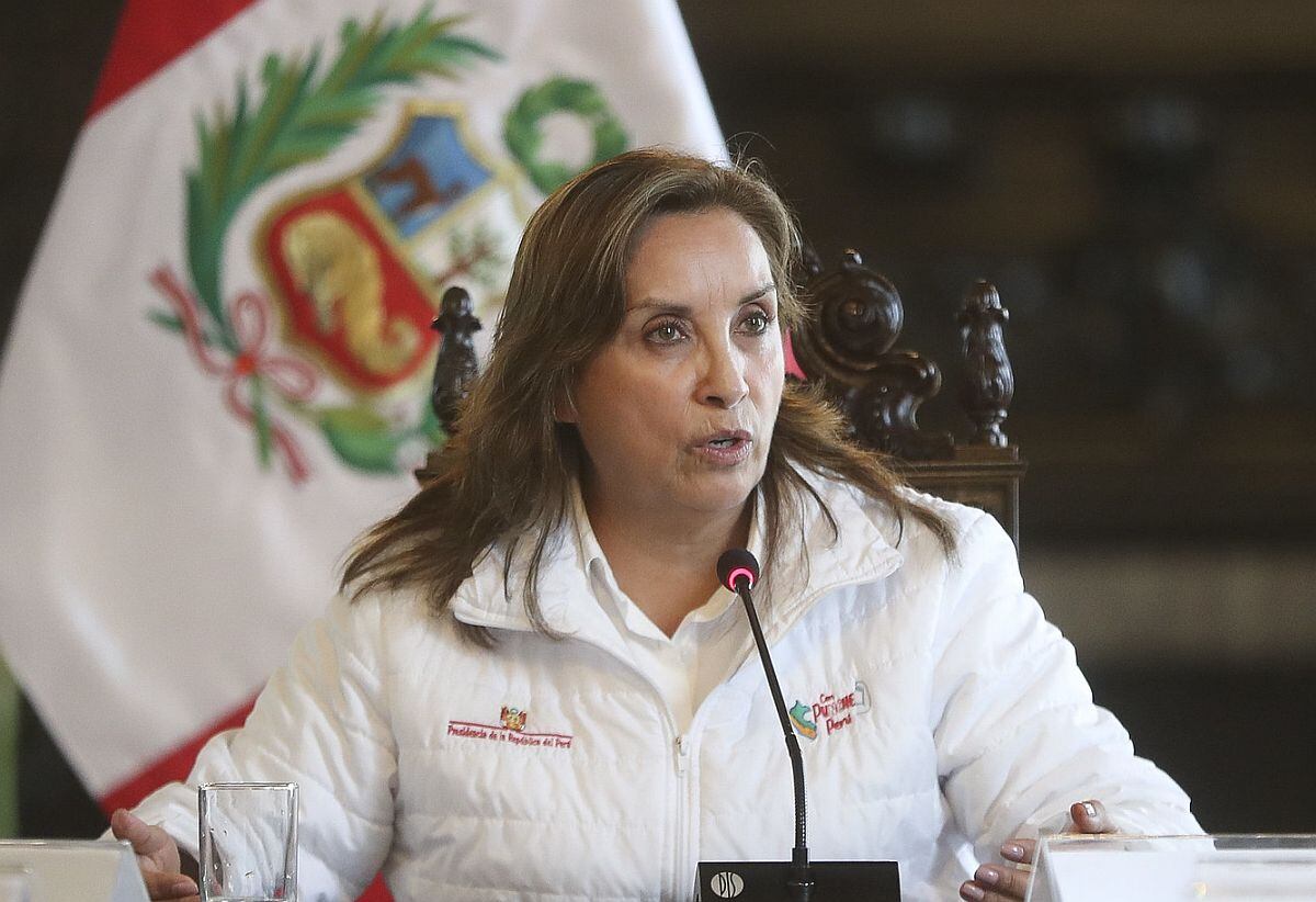 Dina Boluarte, declaró que el vehículo presidencial conocido como ‘cofre’ no fue utilizado para facilitar la fuga de Vladimir Cerrón. (Foto: Presidencia)