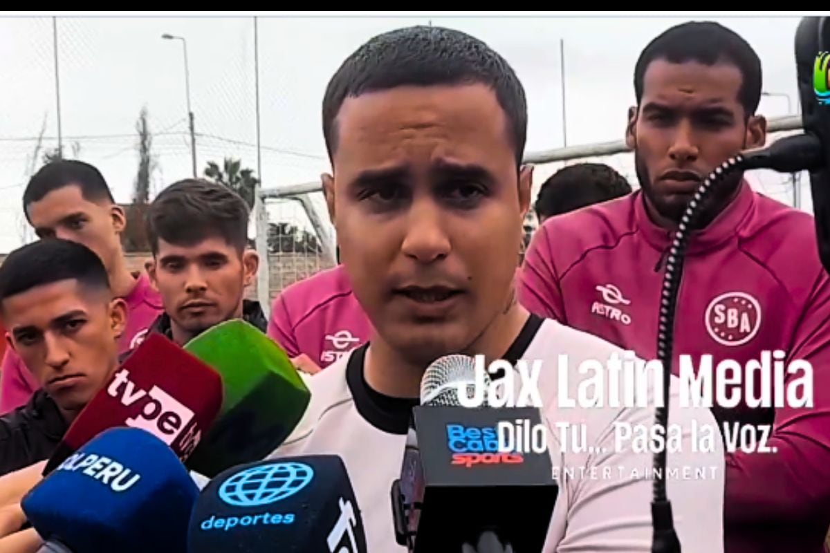 Jesús Barco puso el pecho tras agresión de hinchas por 'supuesta echada' (Foto: @Jax Latin Media)