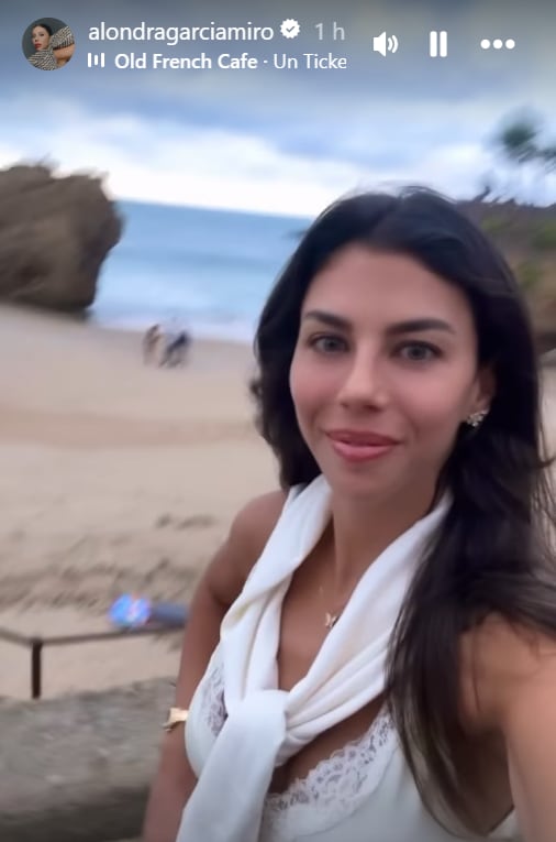 Alondra García Miró luce feliz mientras Paolo Guerrero denuncia haber sido hackeado.