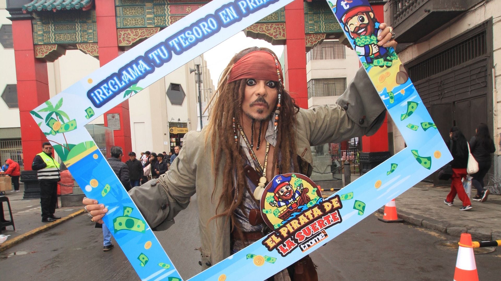 Artista impulsó la nueva promoción del diario Trome, el Pirata de la Suerte