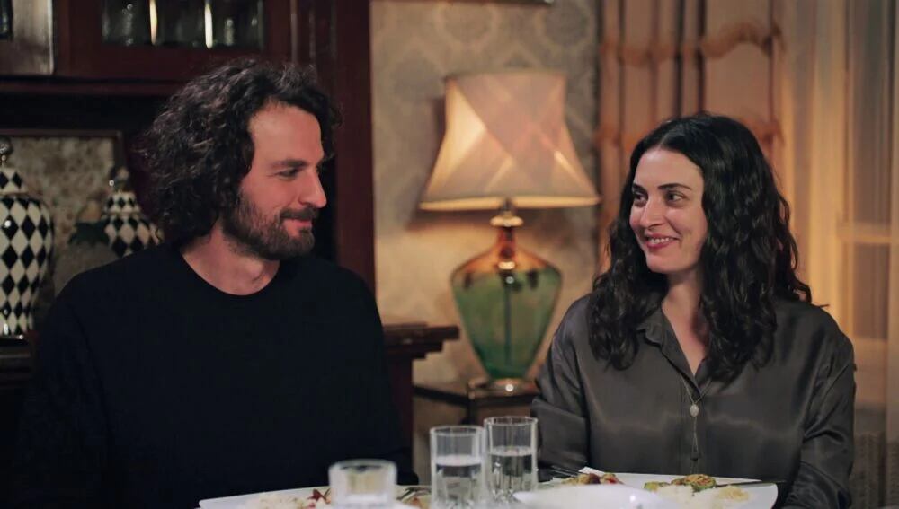 Ceylan y Han se quedan juntos en "Inocentes" (Foto: OGM Pictures)