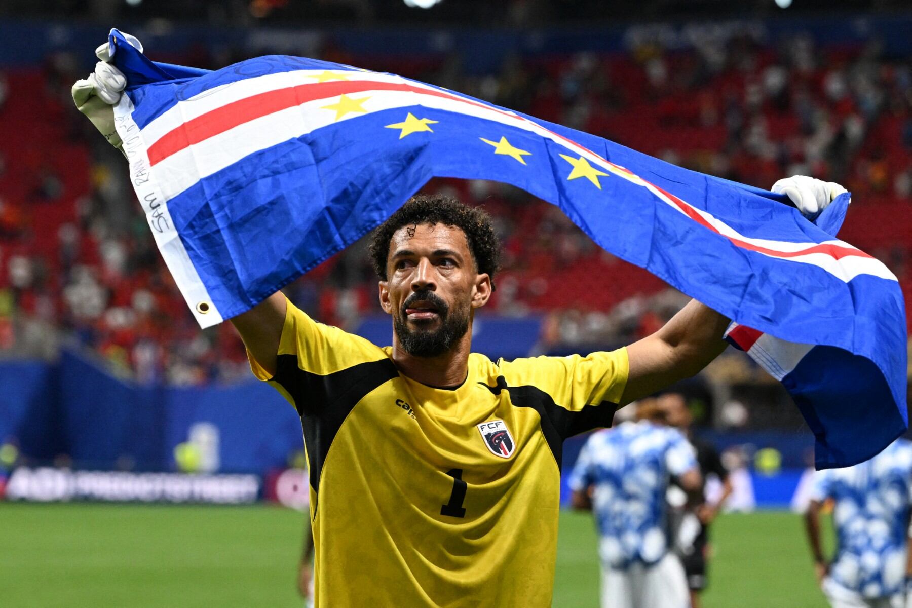 Vozinha, arquero de Cabo Verde, es una de las figuras de su selección que le sacó empates a España y Uruguay. (Foto: AFP)