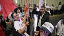 Seguidores de Fuerza Popular y Juntos por el Perú se enfrentaron antes del debate presidencial Keiko - Sánchez