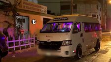 ¡Sicario disparó 13 veces contra combi! Chofer herido aceleró para salvar a sus pasajeros y atropelló a uno en La Perla