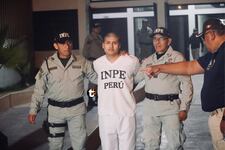 ¡Traslado bajo máxima seguridad! ‘Pequeño j’ fue extraditado y deberá responder por triple crimen en Argentina