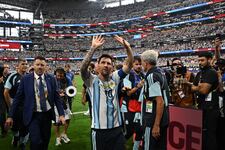 ¡De la mano de Messi! Con dos goles más de ‘Leo’, Argentina ganó 2-0 y avanza en el Mundial 2026