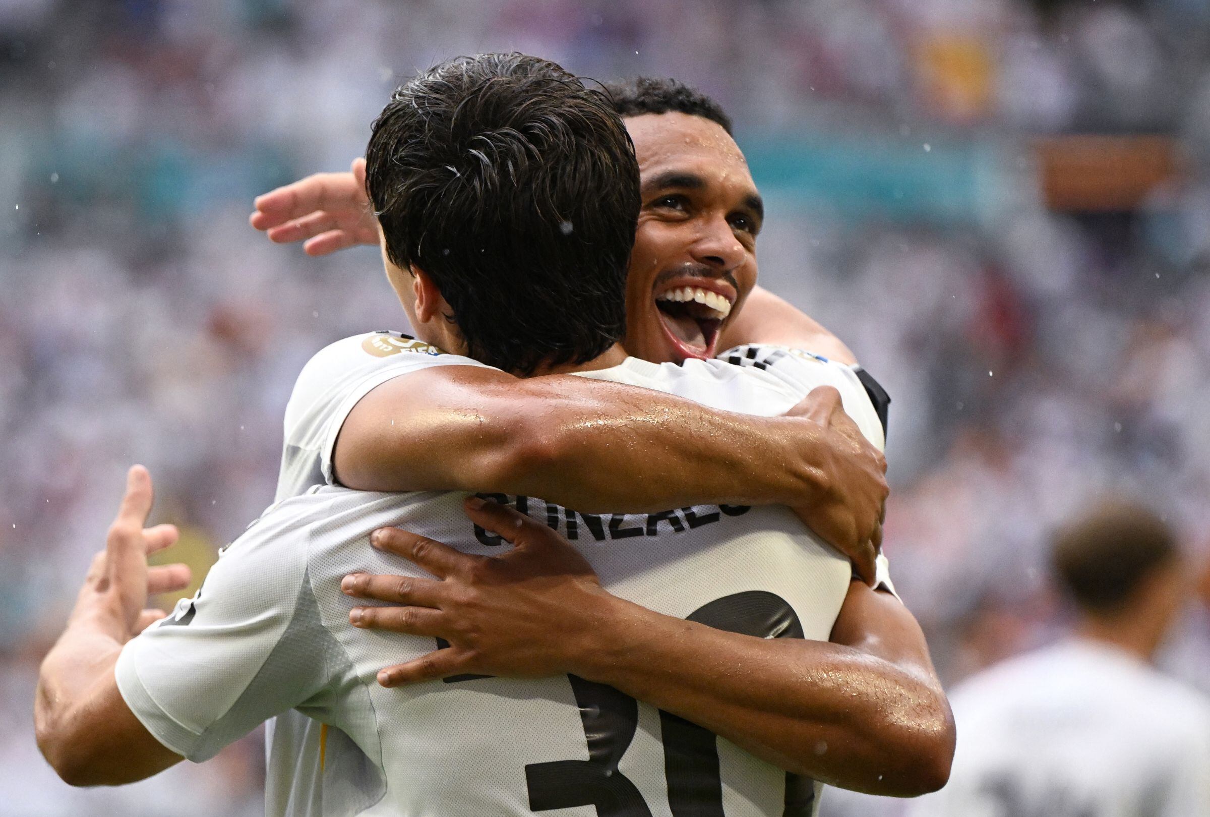 Gonzalo García anota el único gol para la victoria del Real Madrid ante Juventus en el Hard Rock Stadium por el Mundial de Clubes. (Foto: Patricia DE MELO MOREIRA / AFP)