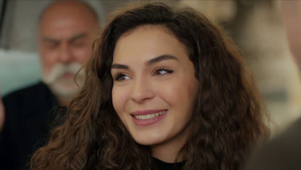Ebru Şahin en una escena de la telenovela "Hercai". (Foto: Mia Yapim)