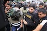 ¡Jhonsson Pulpo rumbo a la Base Naval! Va resguardado en ‘La Bestia’ para cumplir 36 meses de prisión preventiva