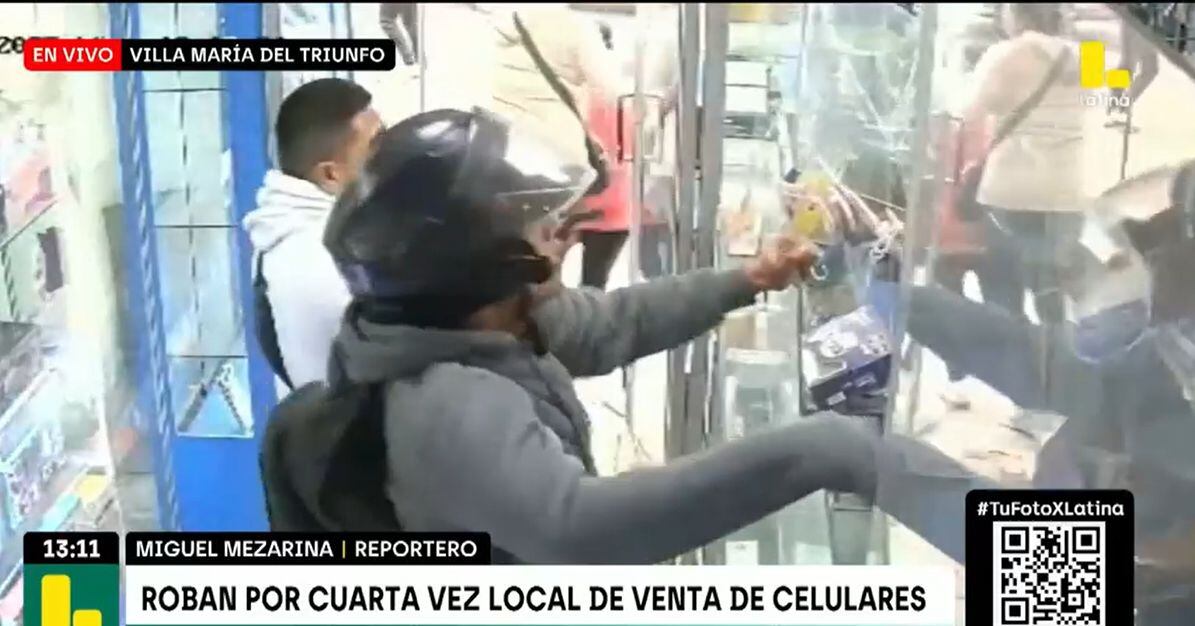 Delincuentes destrozaron mostrador con las manos. Foto: Latina