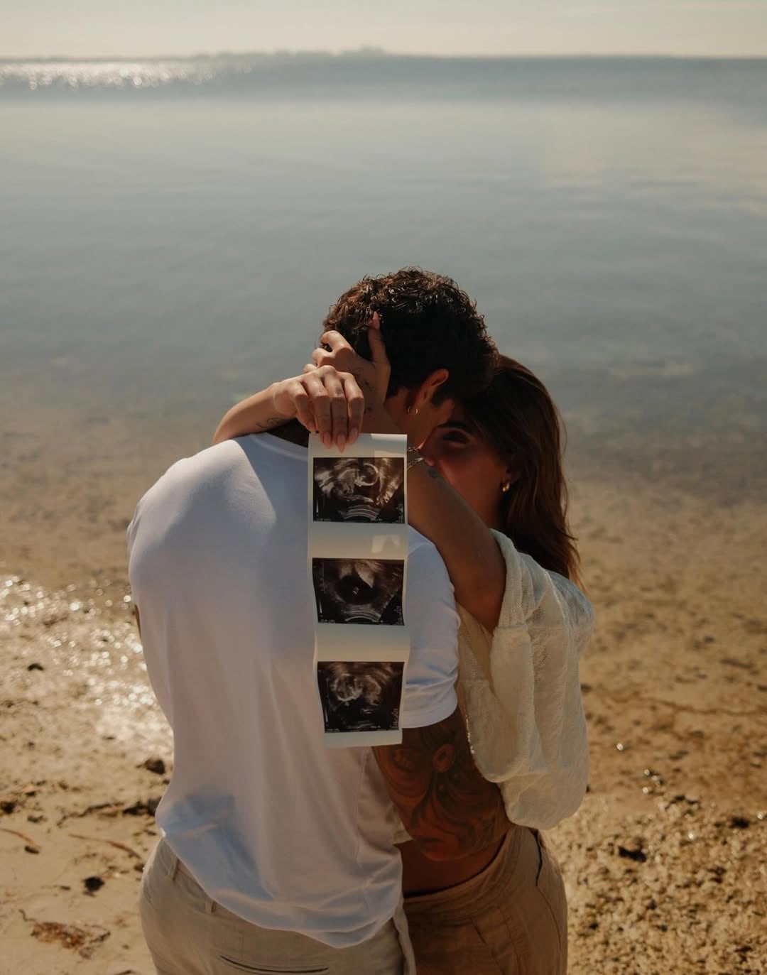 Hugo García e Isabella Ladera confirman que esperan un bebé juntos. (Instragram)