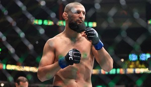 Khamzat Chimaev derrota a Dricus du Plessis y se corona nuevo campeón de peso mediano del UFC | VIDEO