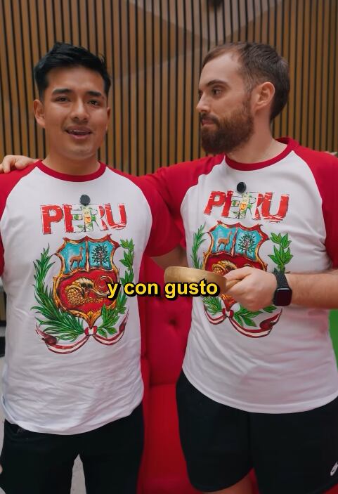 Streamer español entrega la sartén de oro. (Foto: Instagram)