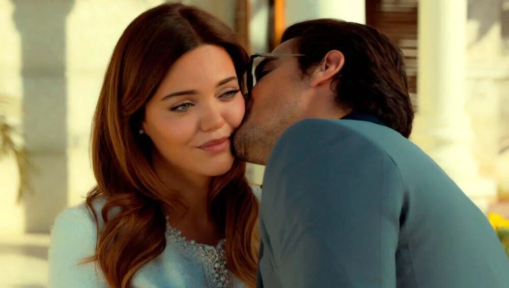 Hilal Altınbilek como Züleyha y Ibrahim Çelikkol como Mehmet en la telenovela turca "Tierra amarga" (Foto: Tims & B Productions)