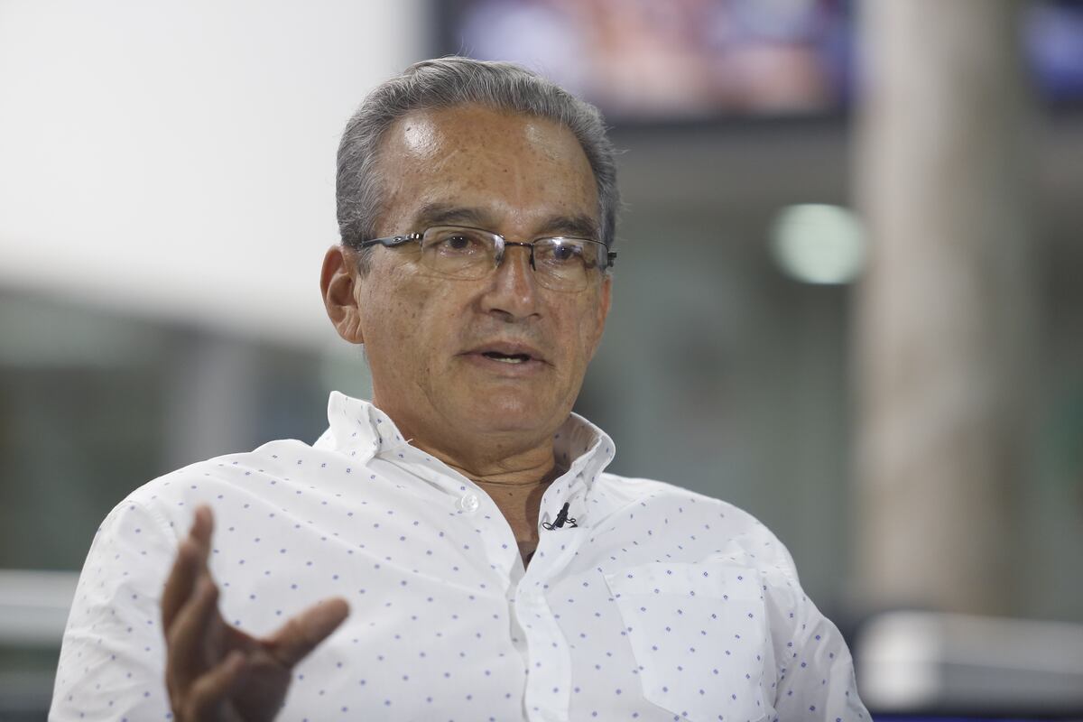 Pepitas: Alejandro Aguinaga le dio un manazo al asesor de la presidenta de ese grupo de trabajo