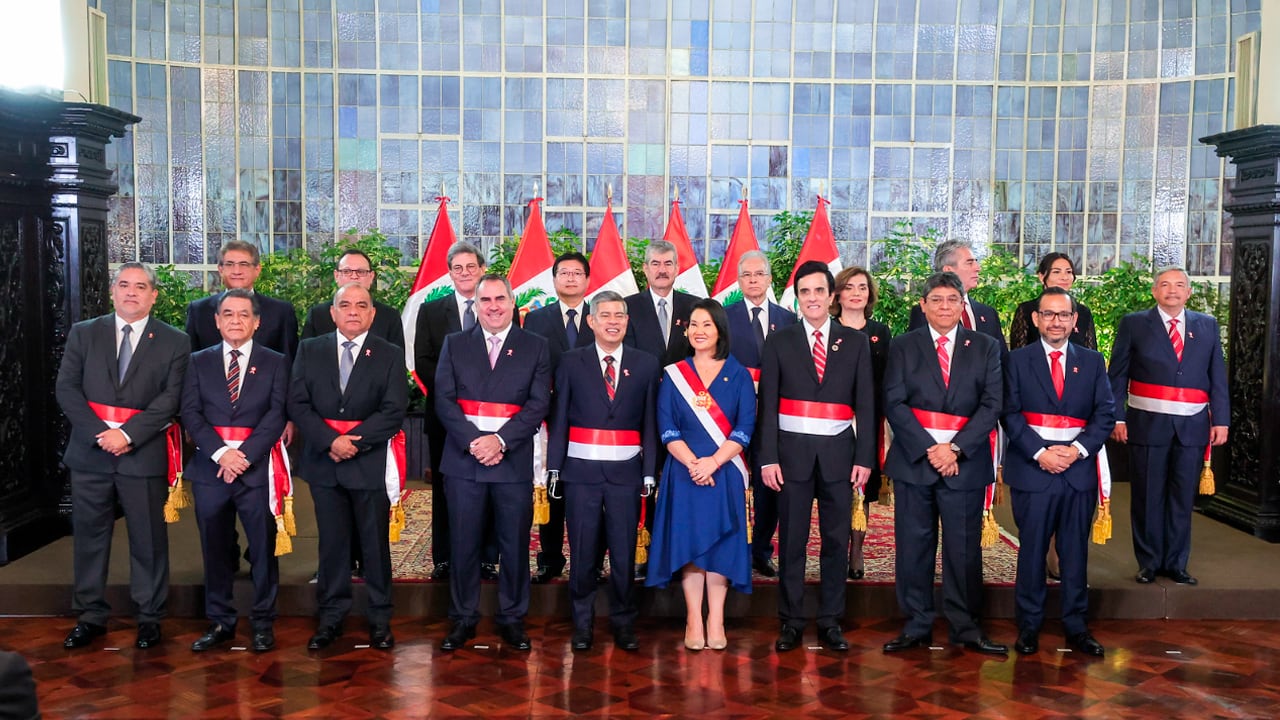 Keiko Fujimori asumió las riendas del país este martes 28 de julio, día del aniversario 205 de la Independencia del Perú y tomó juramento a los ministros del nuevo Gabinete. Foto: Presidencia de la República