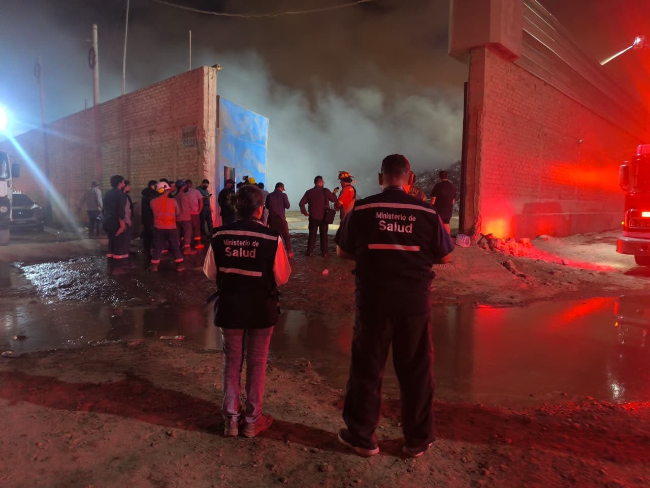 Incendio en Villa El Salvador no dejó personas heridas. (@DIRISLimaSur)
