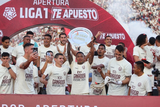 Celebración de Universitario como ganador del Torneo Apertura (Fotos: Jesús Saucedo)